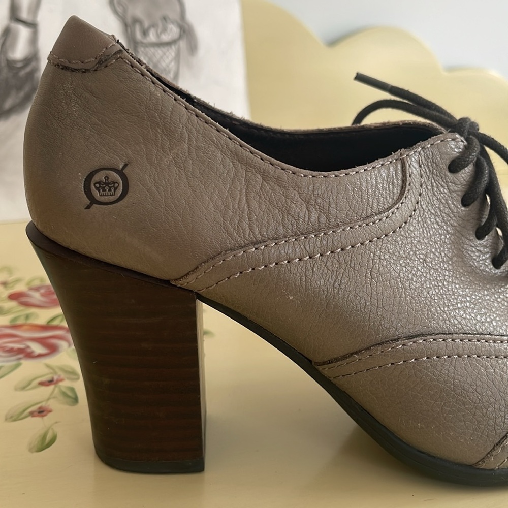 Born leather taupe oxford heels 9.5 - Picture 3 of 7